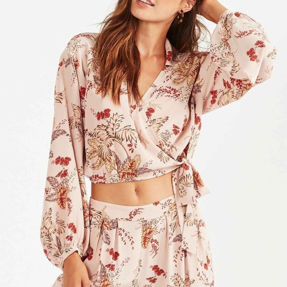 TIGERLILY Silk Mazari Long Sleeve Wrap Crop Top Blouse RRP$249 - Picture 4 of 13